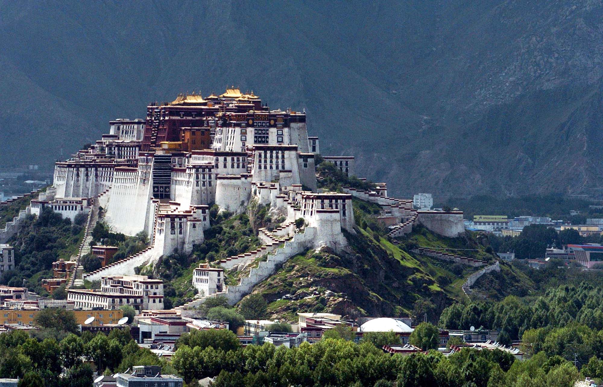 tibet-mt-everest-base-camp-the-forbidden-city-lhasa-extreme