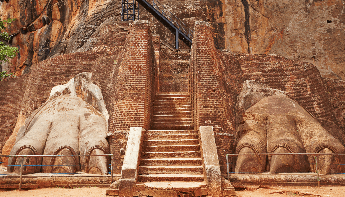 sri lanka - the entrance to sigiriya fortress